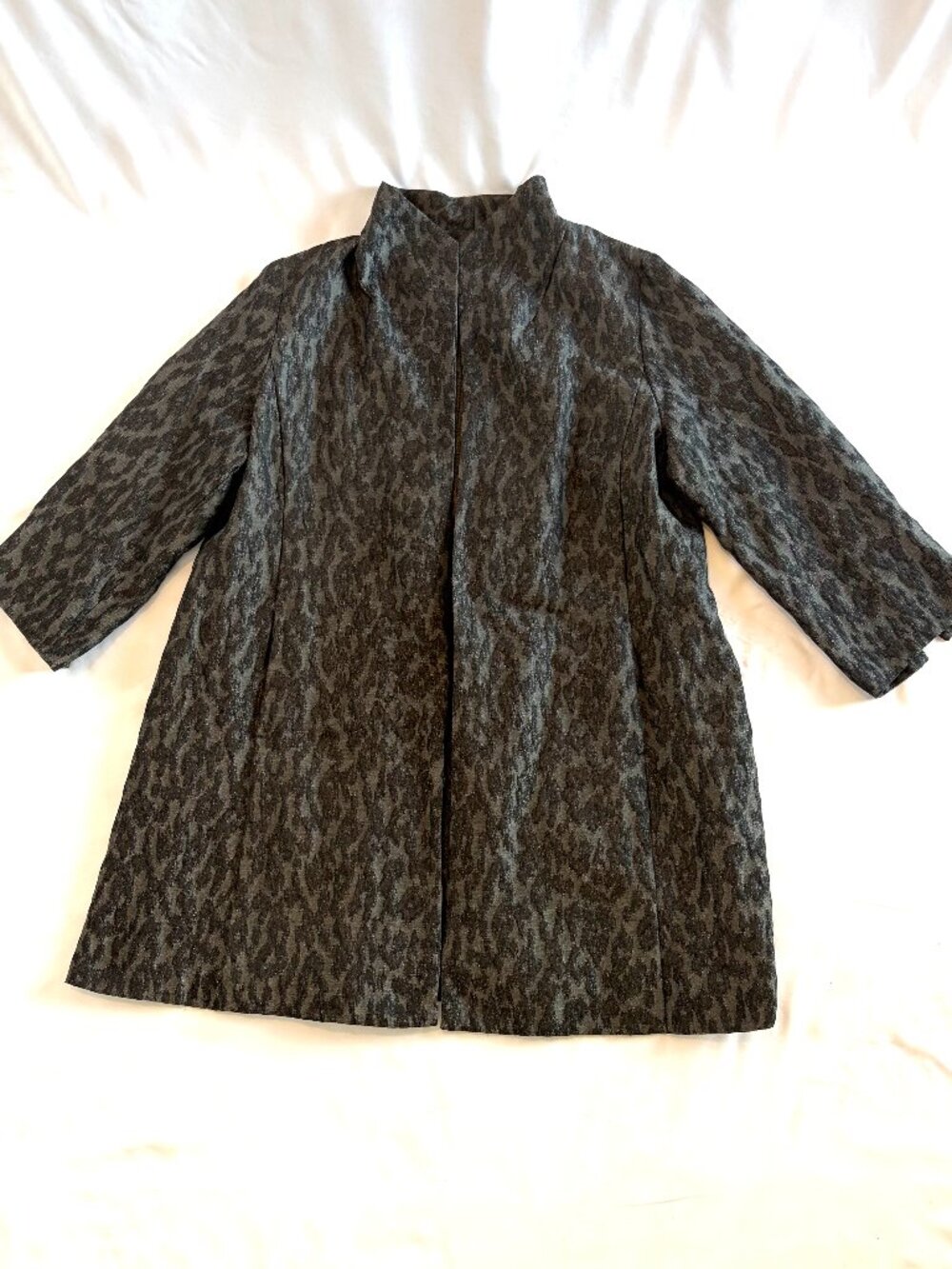 Eileen Fisher jacket Large charcoal leopard silk